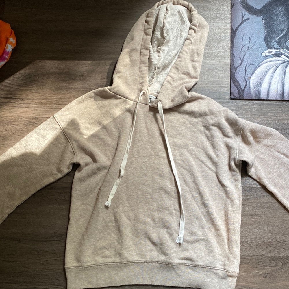 Long sleeve thin hoodie from American Eagle